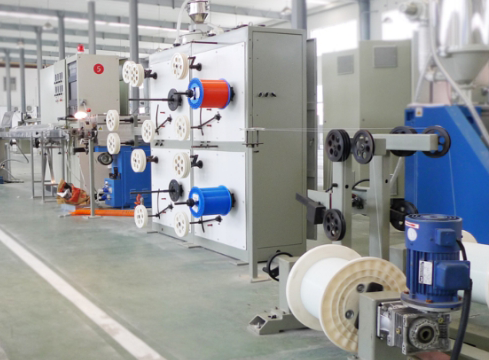 FTTH皮线光缆生产...