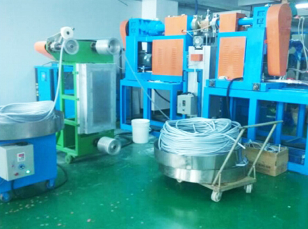 双色硅胶管（条）挤出...