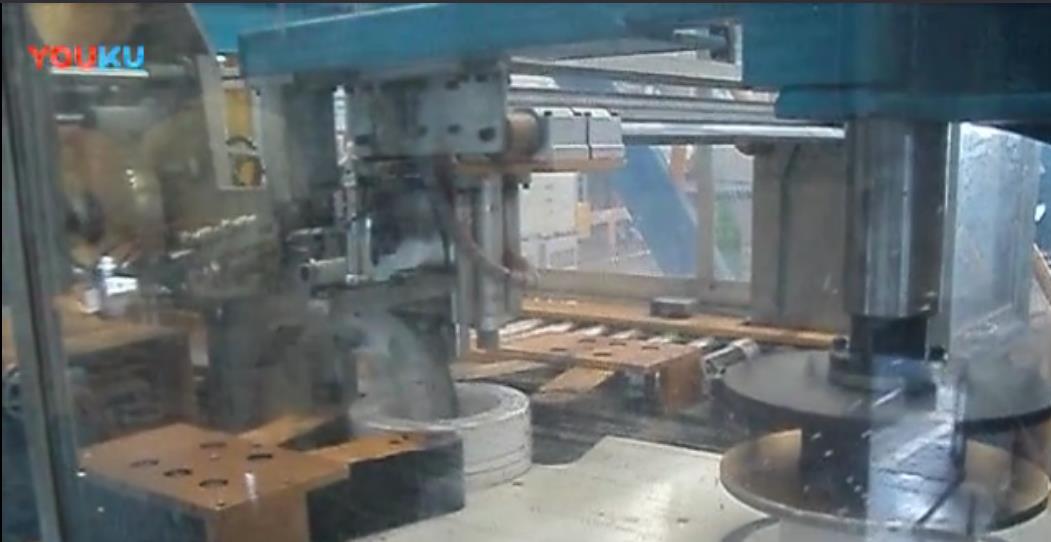 全自动摇盘包膜一体机