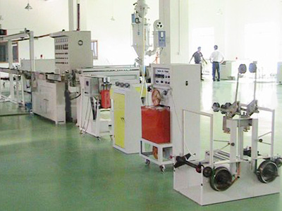 高速电子线押出机