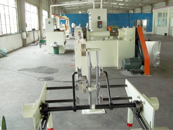 硅胶电线高速押出机